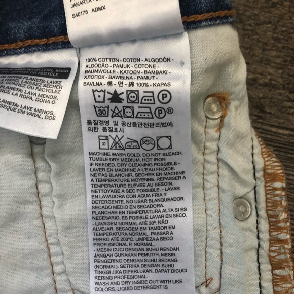 Levi’s 501 Cut Off Shorts in Roadside Blues - Picture 12 of 12